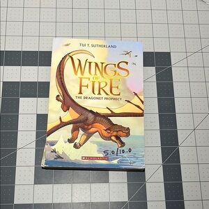 Scholastic Wings of Fire: The Dragonet Prophecy - Vibrant Cover